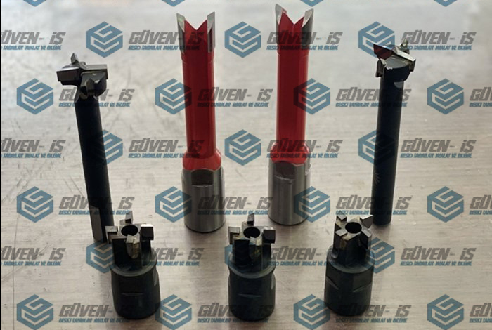 Saplı Freze Bıçağı Ve Göbekli Top Bıçağı Bileme